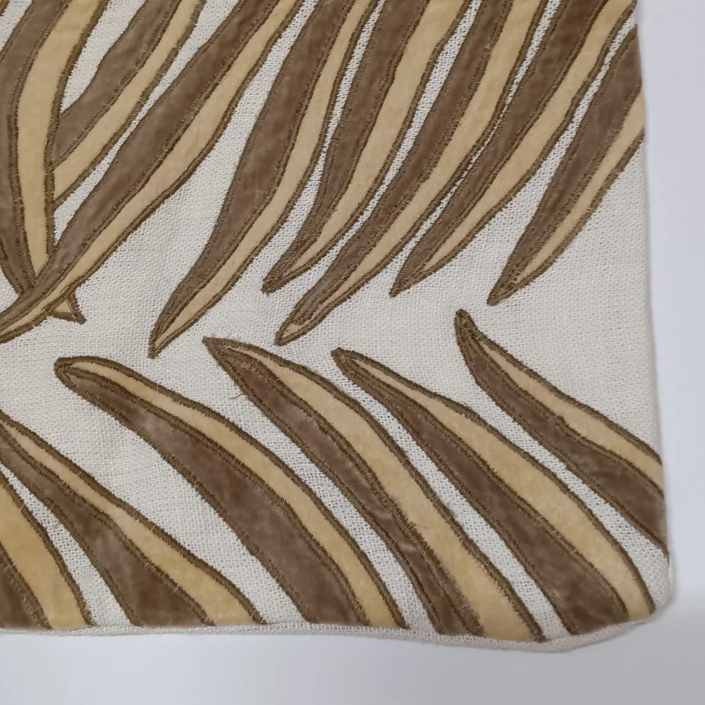 Williams Sonoma Home Velvet Vine Linen Applique Lumbar Pillow Cover 14